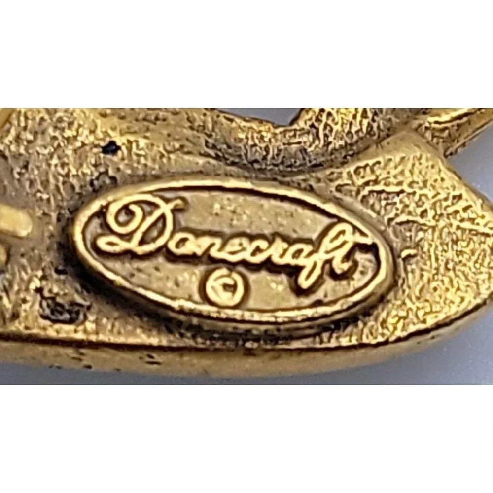 Vintage gold tone signed Danecraft GOLF Angel w/ faux‎ pearl enamel brooch pin